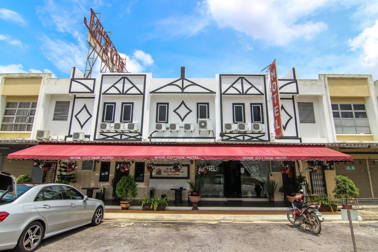 Rose Cottage Hotel Taman Daya Джохор-Бару Екстер'єр фото